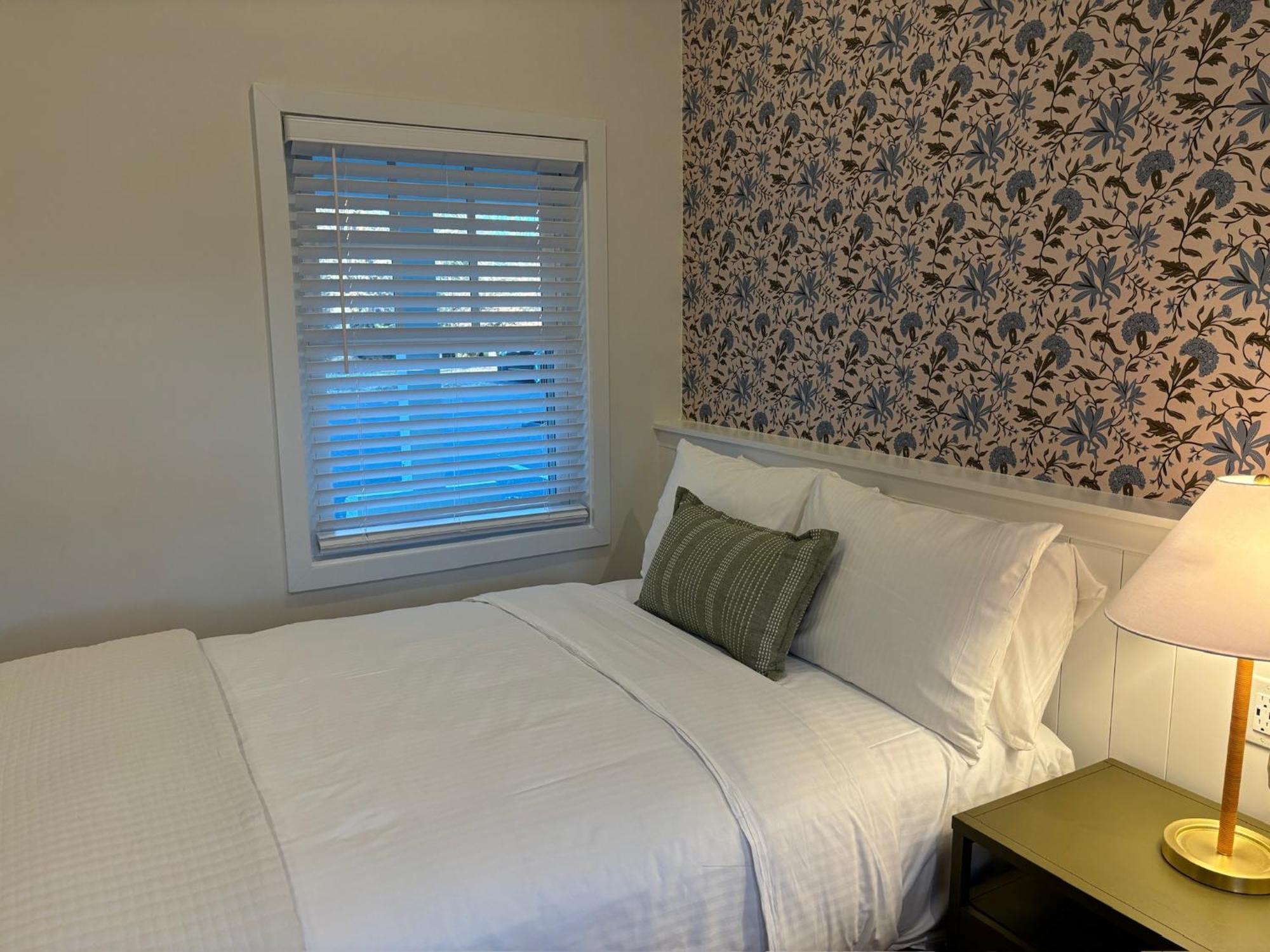Rochambeau Roadside Inn ウィリアムズバーグ エクステリア 写真