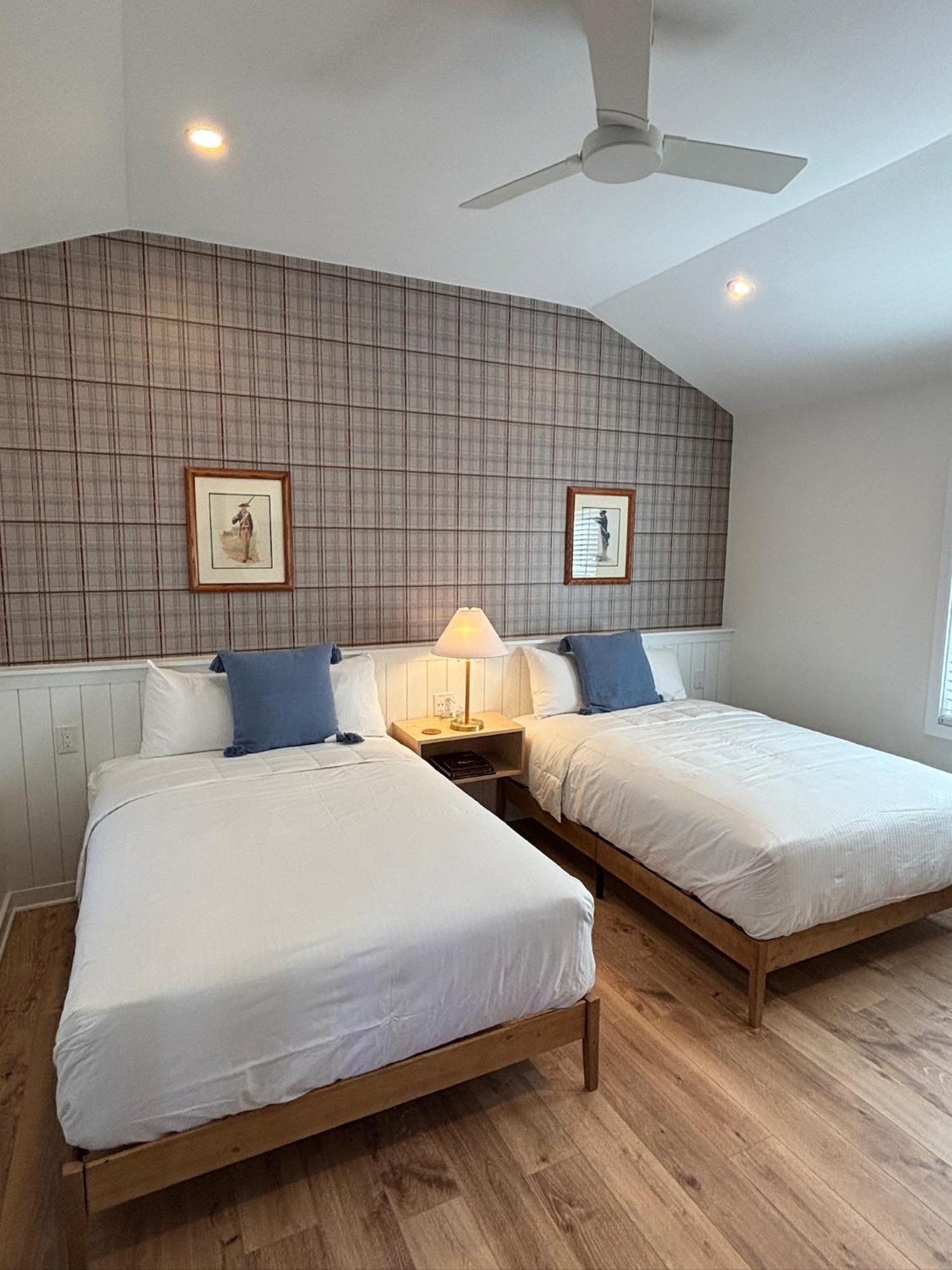 Rochambeau Roadside Inn ウィリアムズバーグ エクステリア 写真